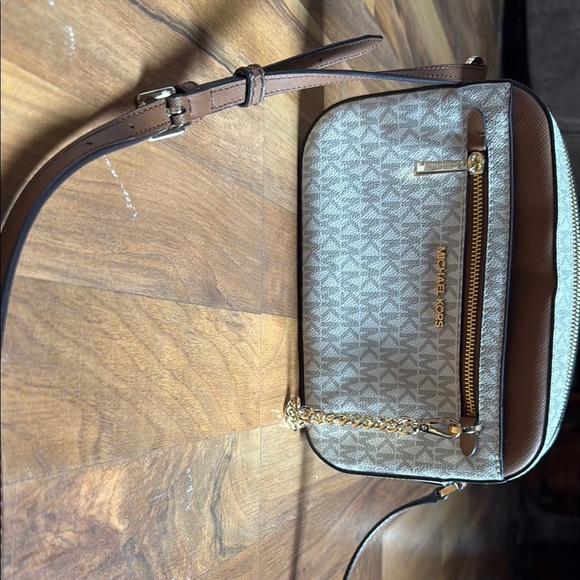 Michael Kors Handbags - Michael Kors Beige Handbag